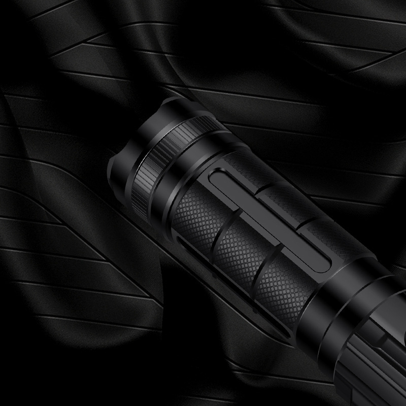 神火L6-D P50強光遠射手電筒圖片2 神火L6-D P50強光遠射手電筒圖片2