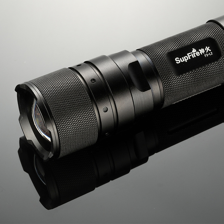 神火F3-L2變焦強光應急手電筒圖片2 神火F3-L2變焦強光應急手電筒圖片2
