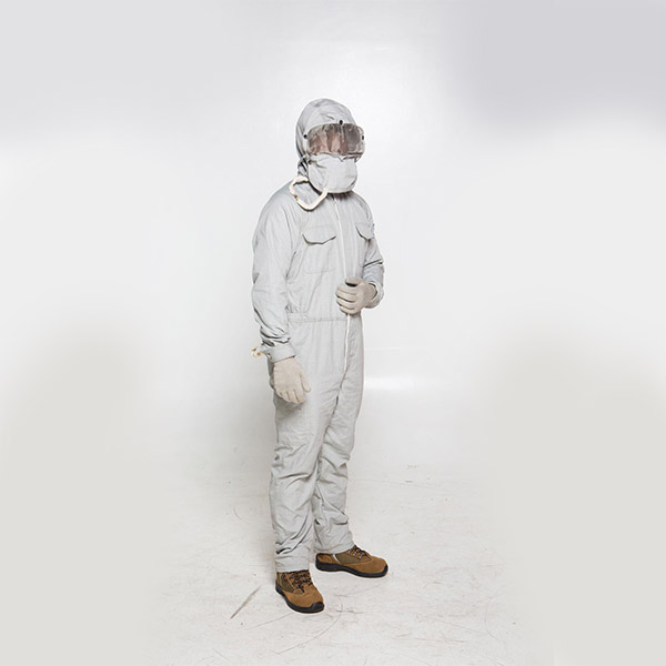 永霏1000KV帶電作業用連體屏蔽服圖片1 永霏1000KV帶電作業用連體屏蔽服圖片1