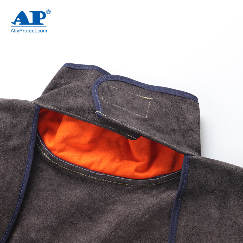 友盟AP-8002炭咖色皮護(hù)胸帶領(lǐng)長(zhǎng)袖圍裙圖片3