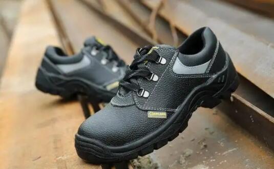 勞保鞋是絕緣鞋嗎 勞保鞋分類有哪些