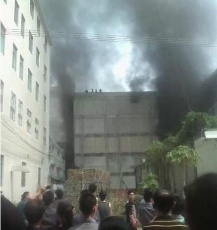 普寧內衣廠發生火災大樓事故現場圖片