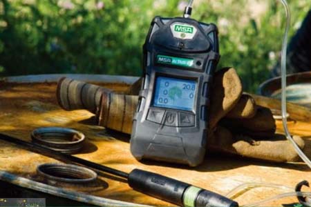 使用便攜式氣體檢測儀檢測有毒氣體